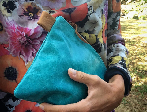 6 Fevrier - Small Clutch Bag (Turquoise/Amber)
