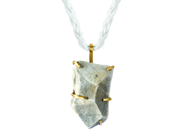 Agny Rock Necklace Saloukee
