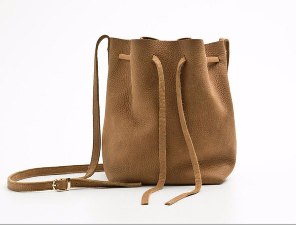 BROWN LEATHER BUCKET BAG