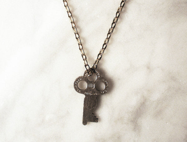 Leontine Jane Clé Necklace