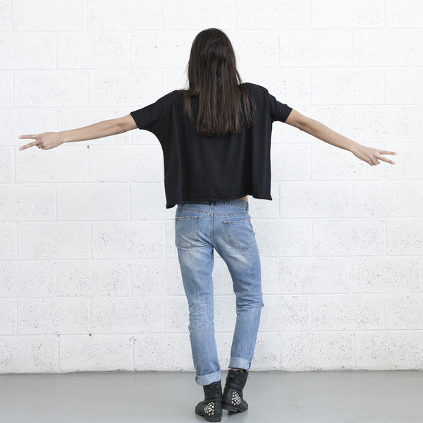 Cropped T - Black Naftul