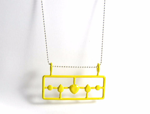 Five Metal Diamonds Necklace, in YELLOW